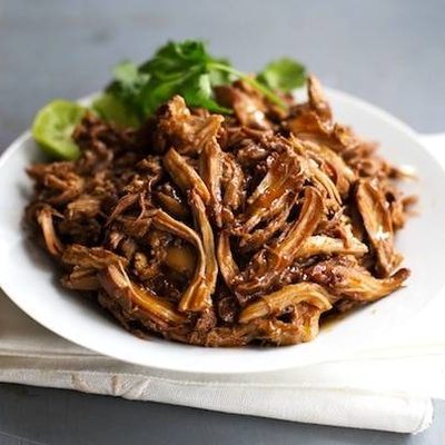 Honey Glazed Crockpot Chicken Adobo - simple pantry ingredients, hardly any hands-on time, 200 calories. | https://discovery-lab.site
