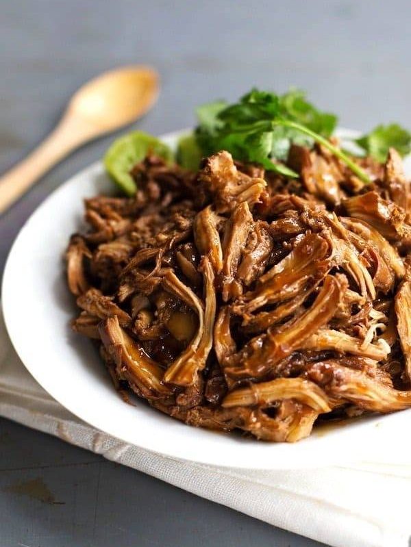 Honey Glazed Crockpot Chicken Adobo - simple pantry ingredients, hardly any hands-on time, 200 calories. | https://discovery-lab.site