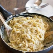 Healthy Fettuccine Cauliflower Alfredo