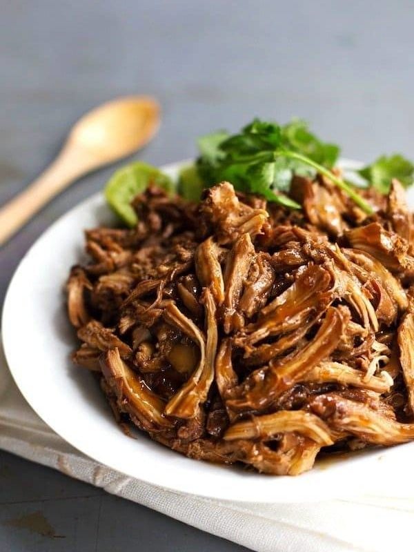Honey Glazed Crockpot Chicken Adobo - simple pantry ingredients, hardly any hands-on time, 200 calories. | https://discovery-lab.site